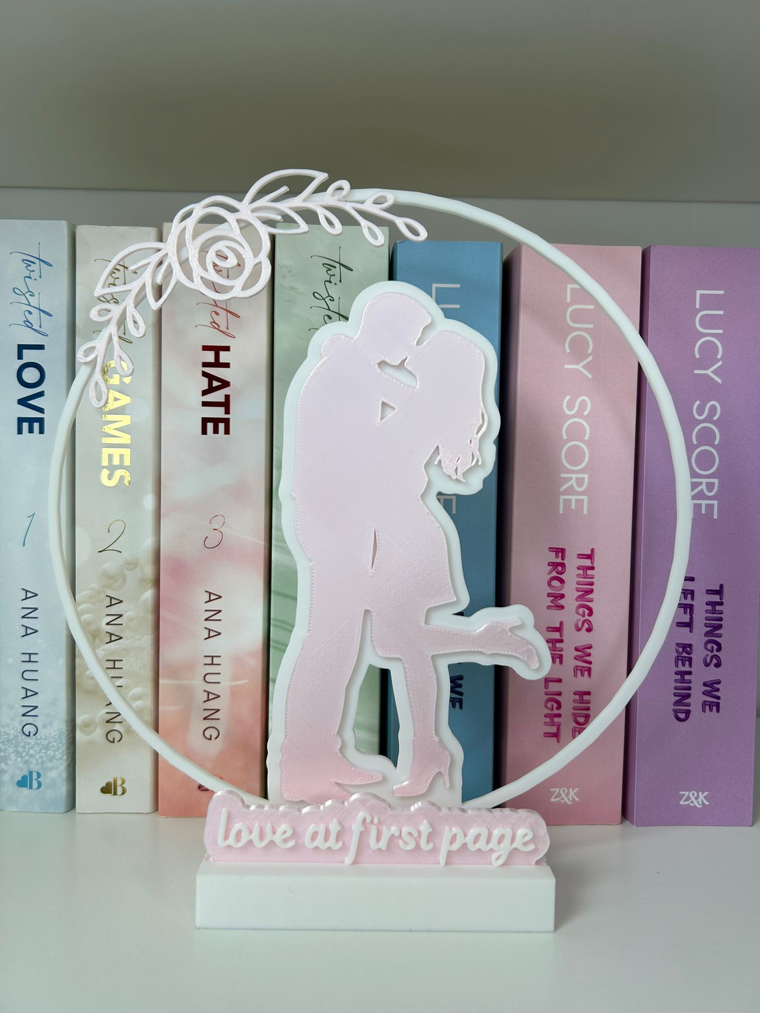 Love at First Page - Romantisch Decoratief Beeld