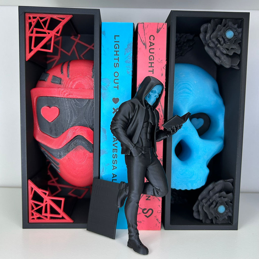 Dark Romance reader - Bookshelf decor