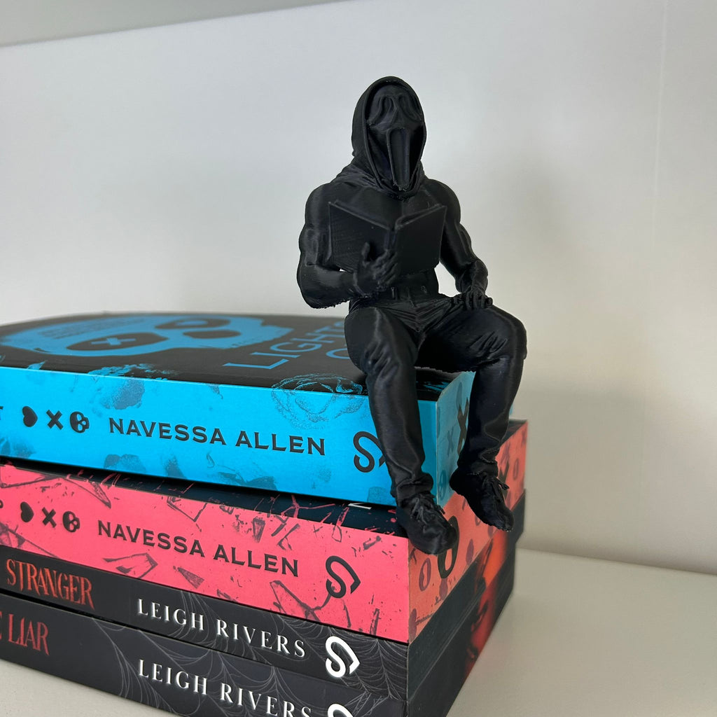 Ghostface Reader Shelf Sitter