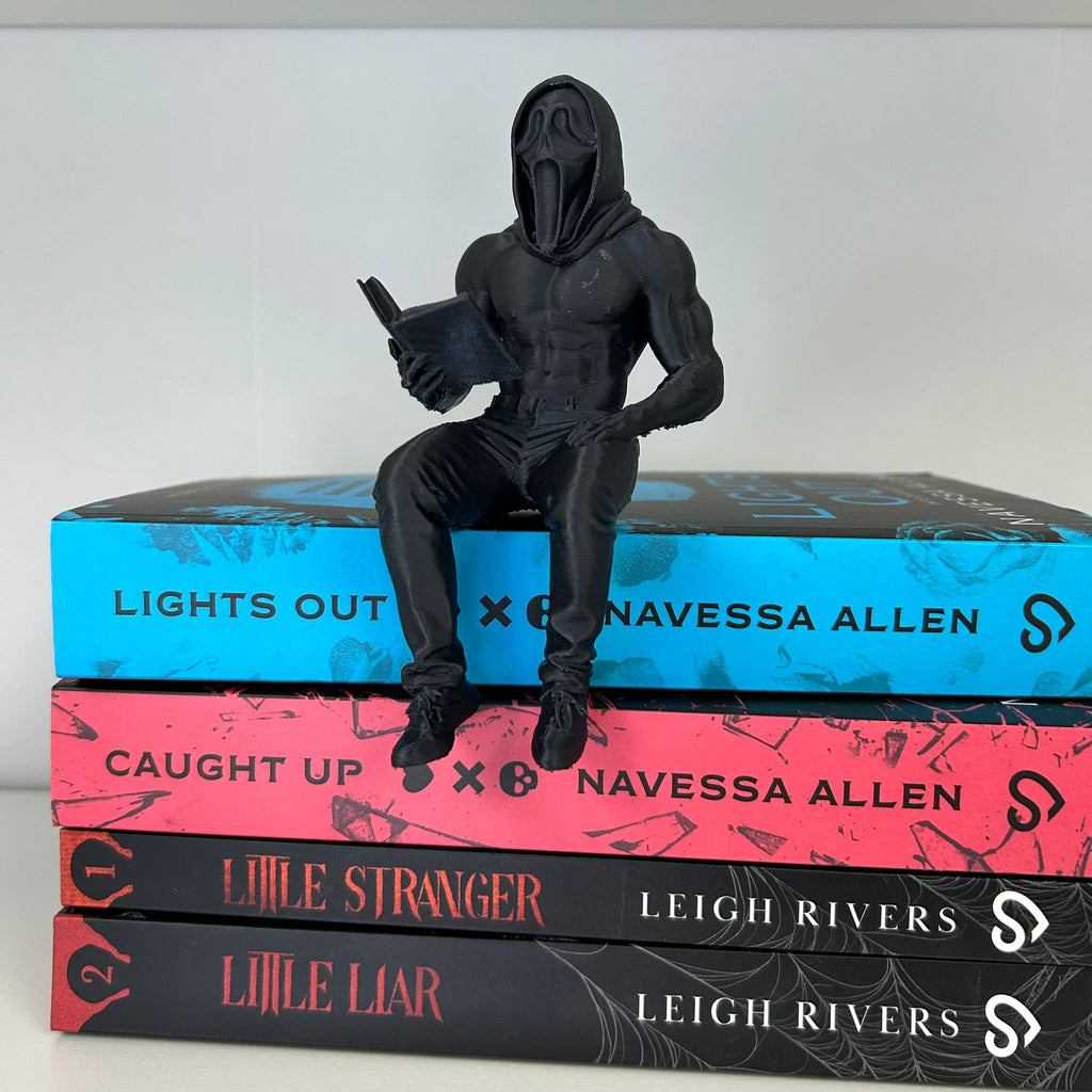 Ghostface Reader Shelf Sitter