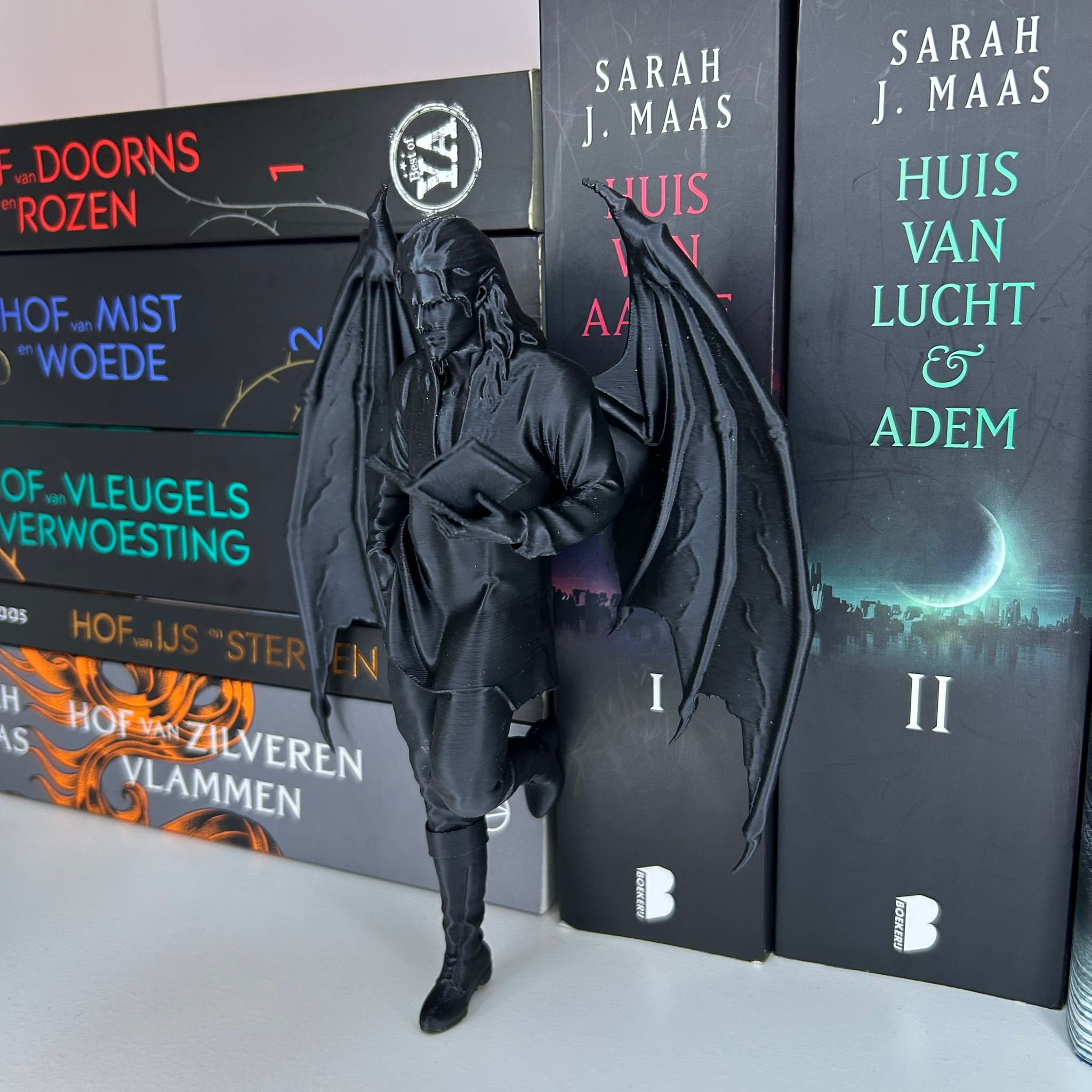 Illyrian Warrior / High Lord Bookshelf Figure – Fantasy Reader Decor – Winged Book Lover