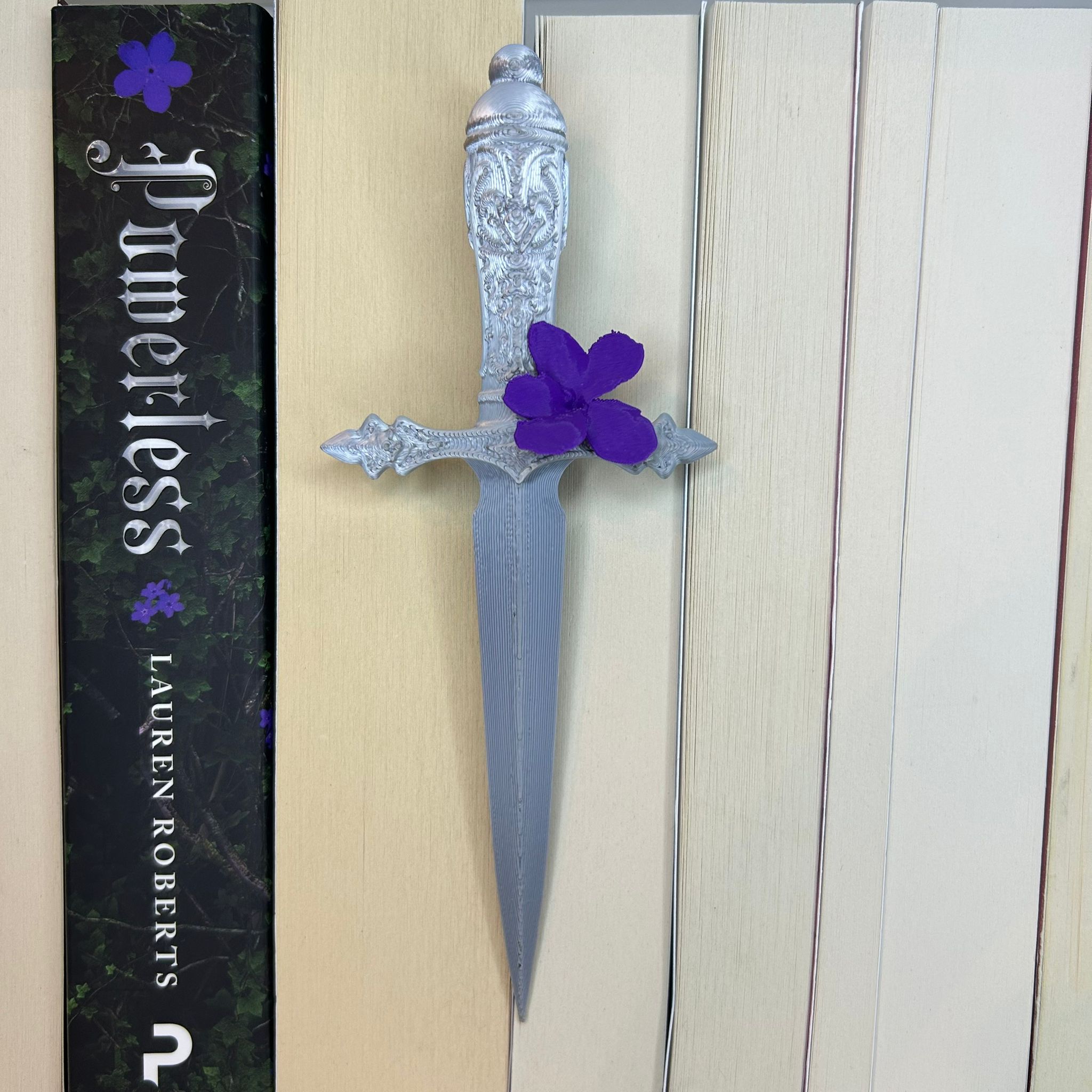 Fantasy Dolk Spine Hugger – Bookish Shelf Decor – Peek Out Book Decor