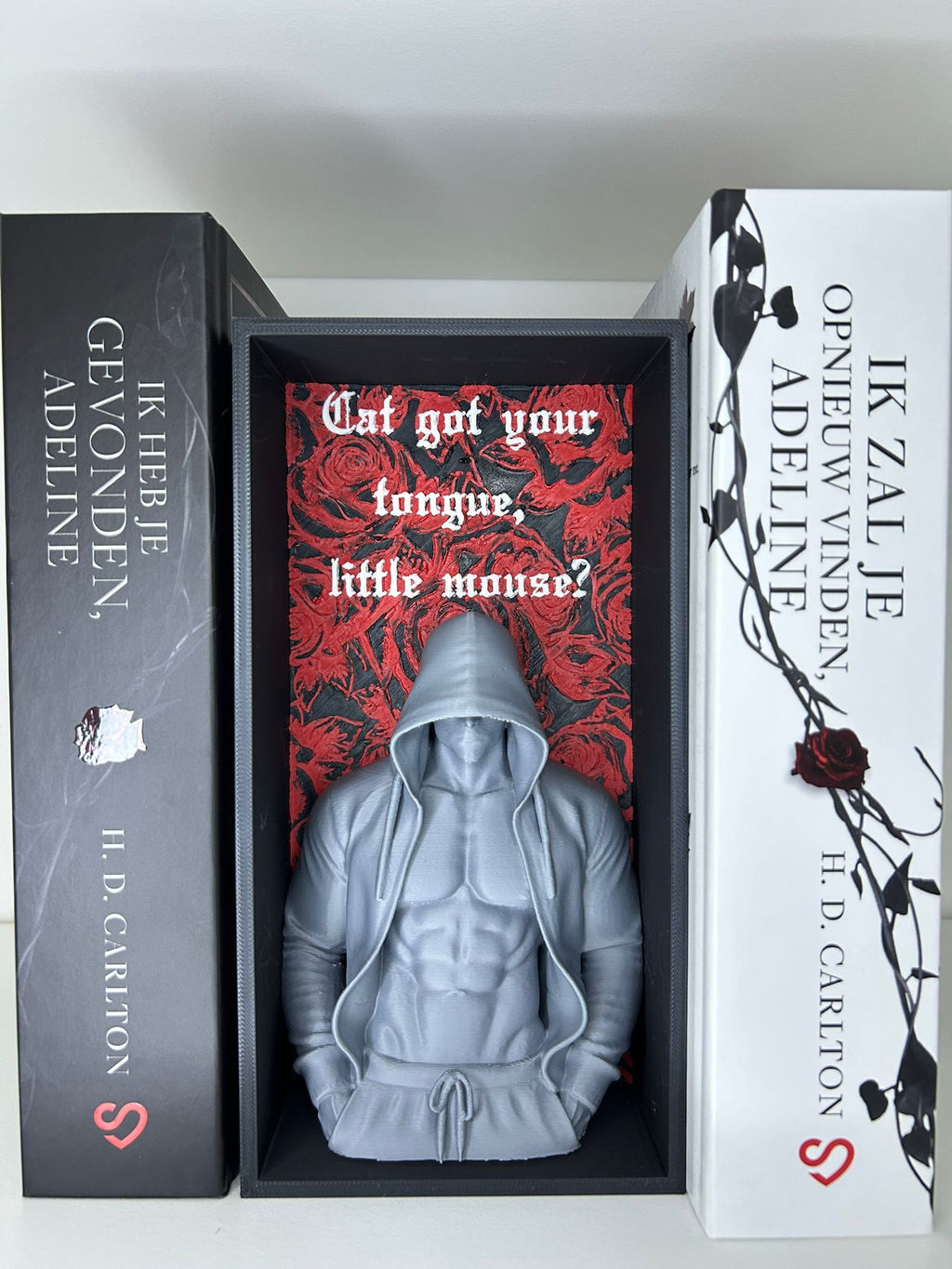 Dark Romance Book Nook – Zade Meadows inspired