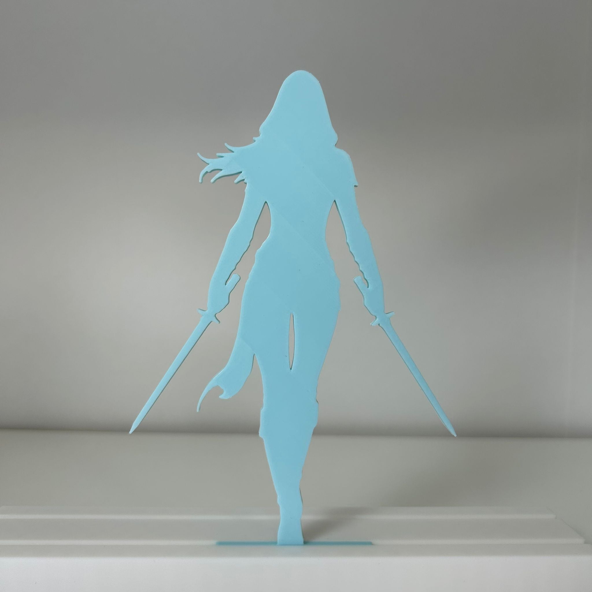 Female Assassin Ornament - Plates & Pieces