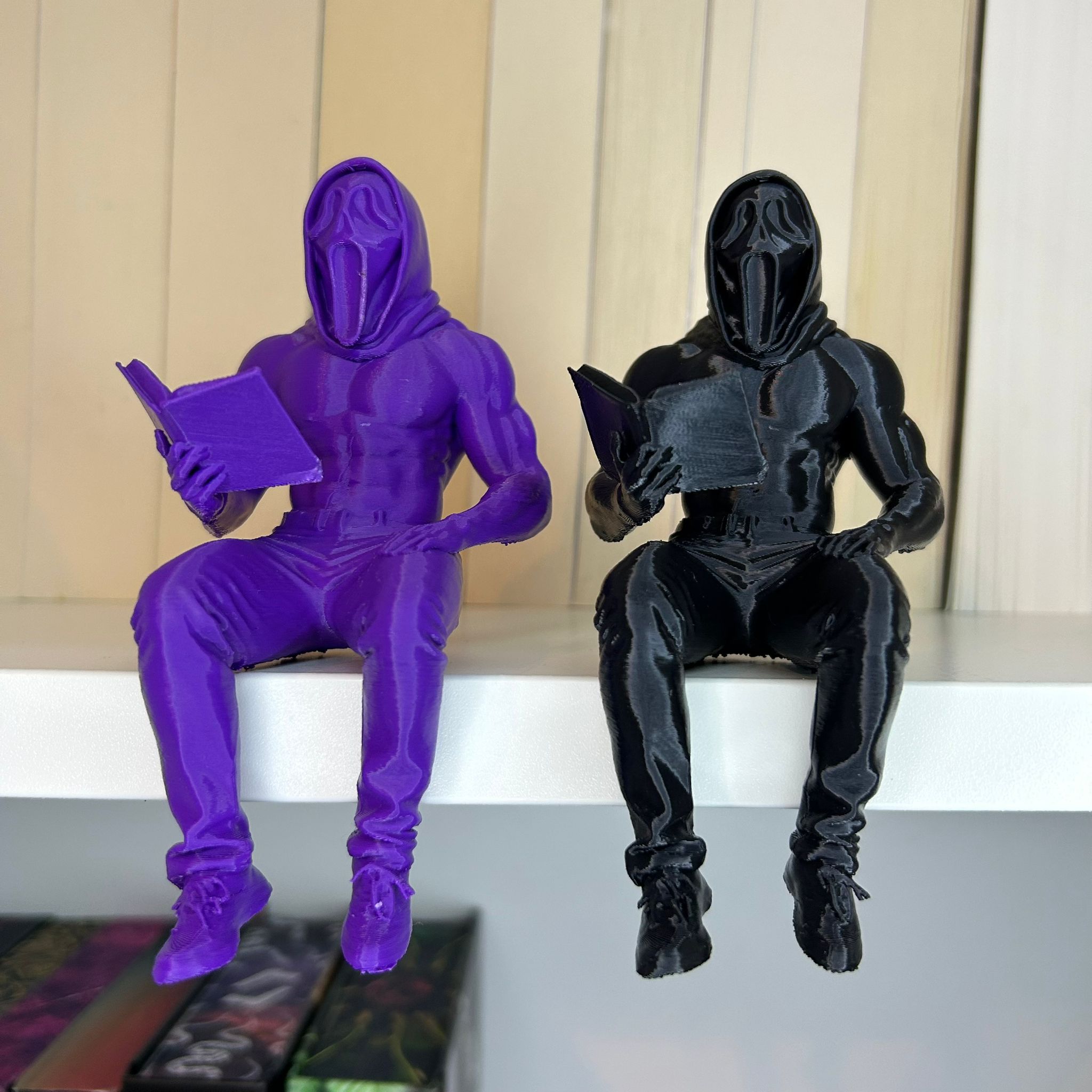 Ghostface Reader Shelf Sitter